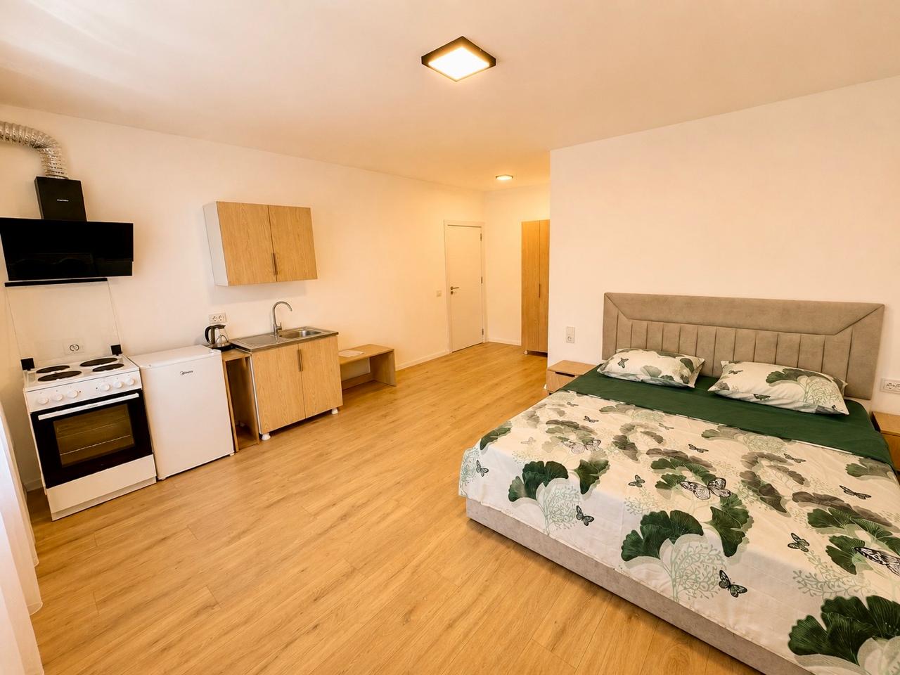Large Double Room with Kitchen